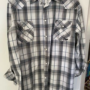 Nice man’s snap down shirt